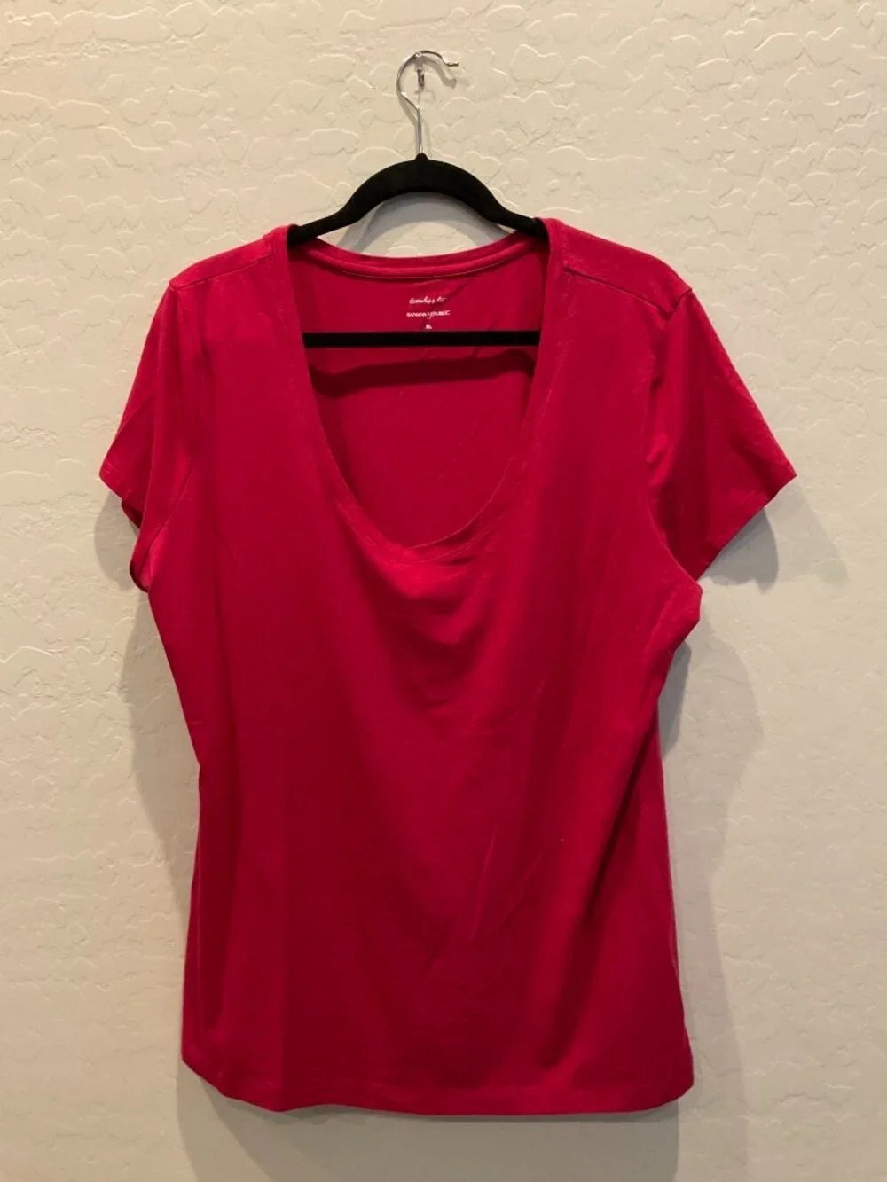 Banana Republic Scoop Neck Short Sleeve Tee - Raspberry